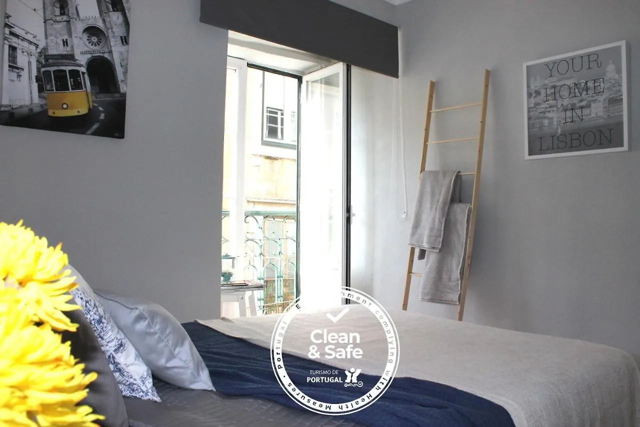 Appartement Window To Lisboa I